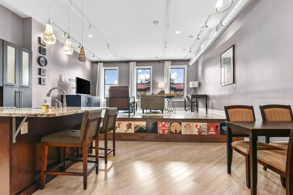Lovely 2-Bedroom Unit In Springfriend Springfield Bagian luar foto