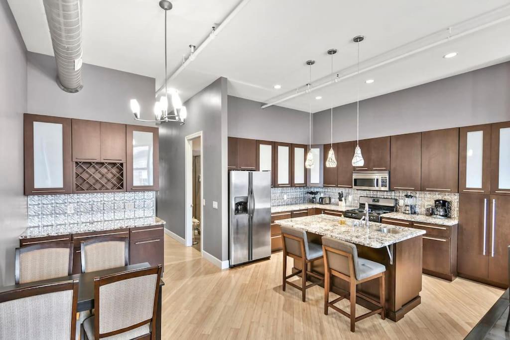 Lovely 2-Bedroom Unit In Springfriend Springfield Bagian luar foto